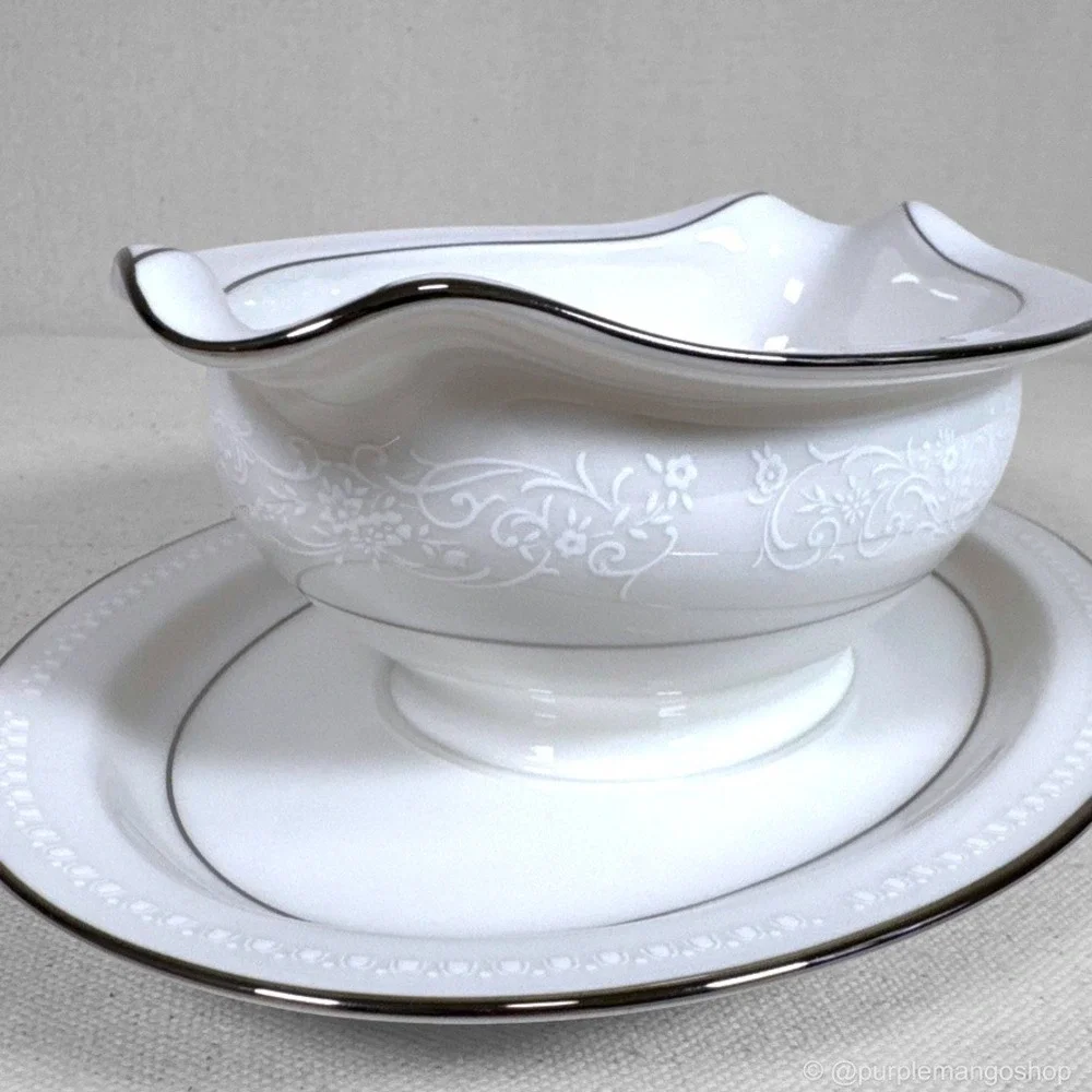 VINTAGE 1970s NORITAKE Sorrento 7565 Gravy‎ Boat Attached Underplate